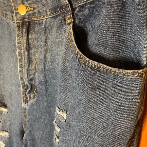 Distressed Ripped High Rise Mom Jeans - Picture 9 of 11